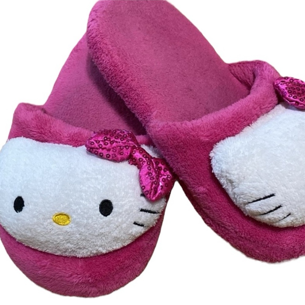 Hello Kitty Slippers Pink Girls Size Medium 7/8